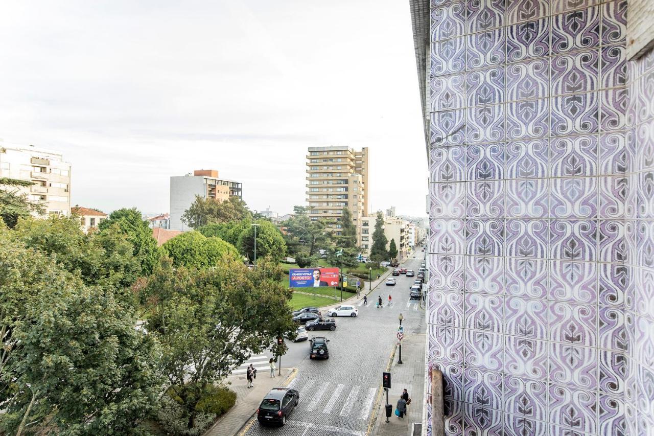 2Br Flat In Bonfim W/ Ac & Balcony By Lovelystay Porto Luaran gambar
