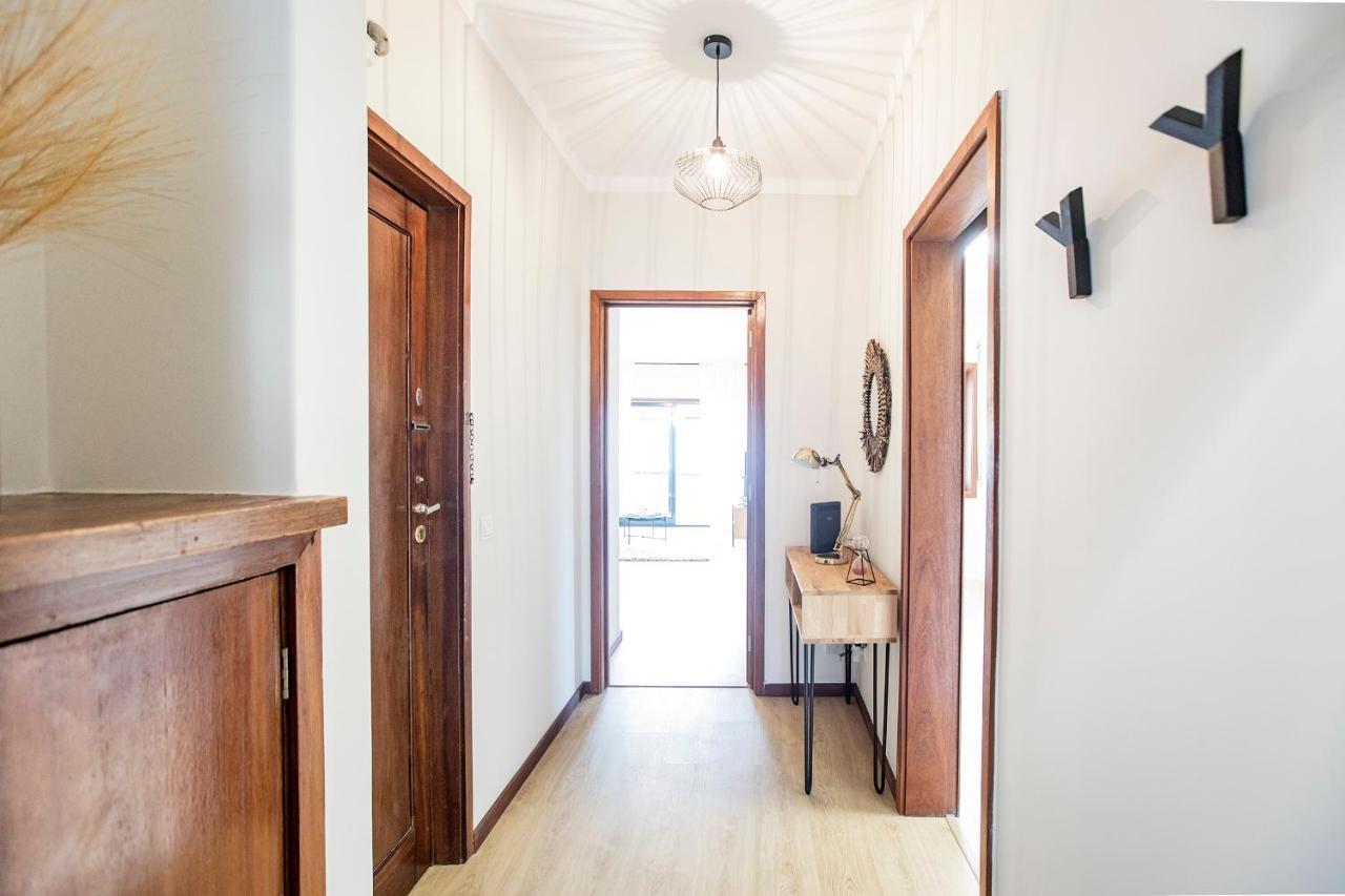 2Br Flat In Bonfim W/ Ac & Balcony By Lovelystay Porto Luaran gambar